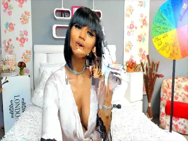 Live sex webcam photo for LissaJo #255879523