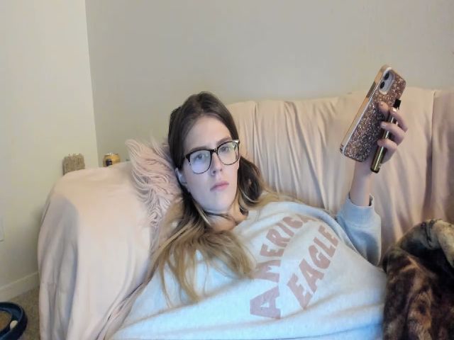 Live sex webcam photo for Meganholly00 #253289568