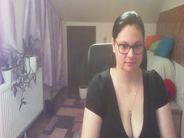 Live sex webcam photo for boosty4you #254259410