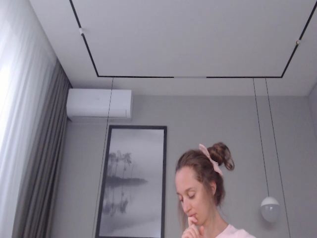 Live sex webcam photo for Innocent_Miss #263815338