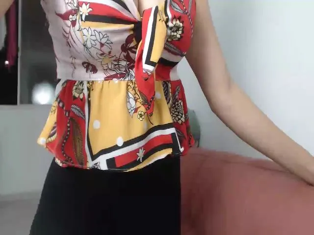 Live sex webcam photo for Akeishaa_ #264684265