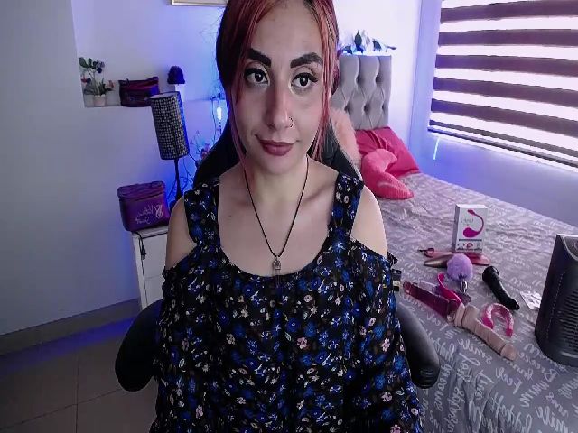 Live sex webcam photo for Cristal_19 #255065329
