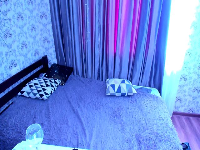 Live sex webcam photo for Aliceedison #262688257