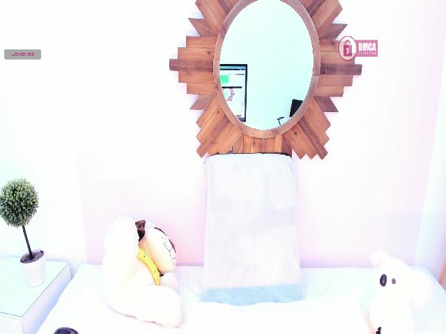 Live sex webcam photo for susan_greif #252860924