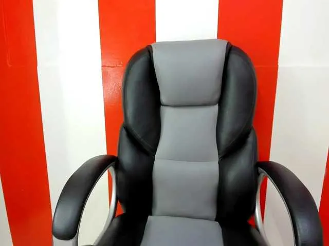 Live sex webcam photo for miagoth #257878098