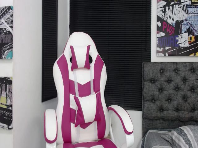 Live sex webcam photo for Andrea_greey #263986098