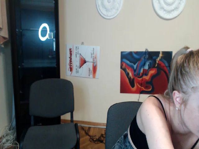 Live sex webcam photo for PolliMilk #264773756