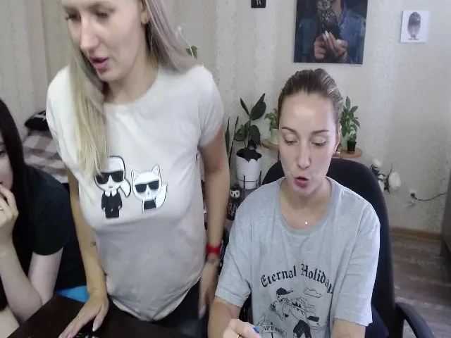Live sex webcam photo for Emi_lywild #265543971