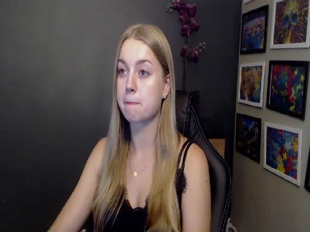 Live sex webcam photo for LUSTerica #252762454