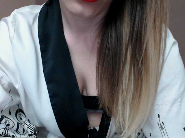 Live sex webcam photo for xLolaBloomx #241707822