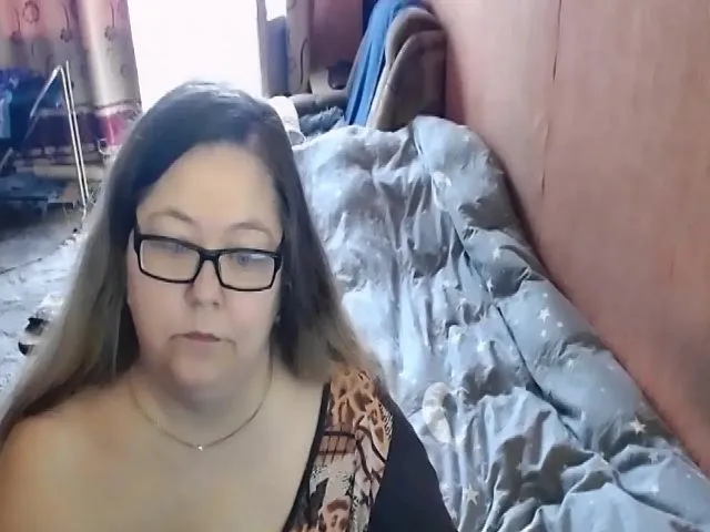 Live sex webcam photo for HotXXXGirl1 #252960331