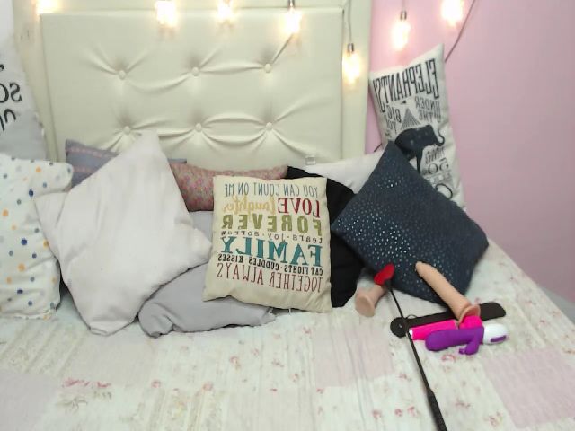 Live sex webcam photo for Chellsea_ #257169219