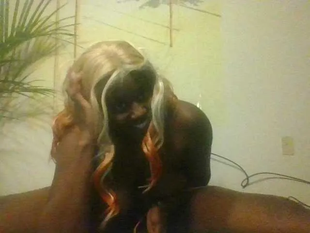 Live sex webcam photo for Paradise869 #250603632