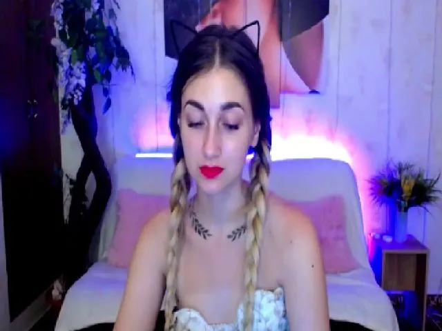 Live sex webcam photo for Lolly__Pop__ #262443221