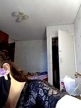 Live sex webcam photo for Emilly_9a #244738882