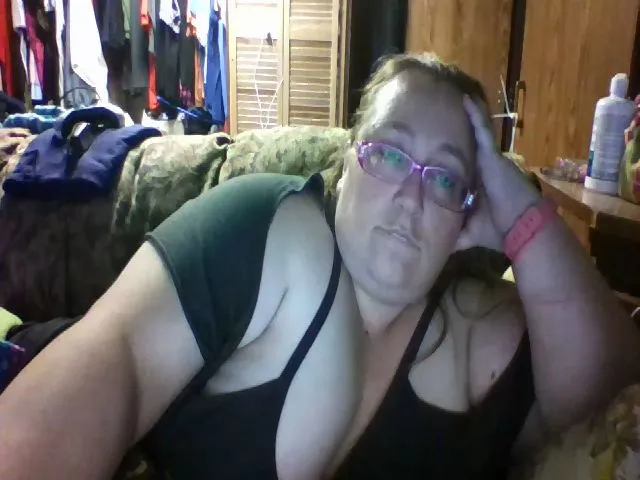 Live sex webcam photo for BBWAngel85 #259039034