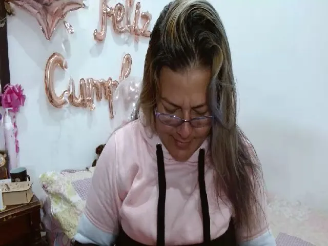 Live sex webcam photo for Georgette3 #252269618