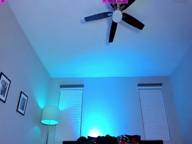 Live sex webcam photo for KasaraWood #252997841