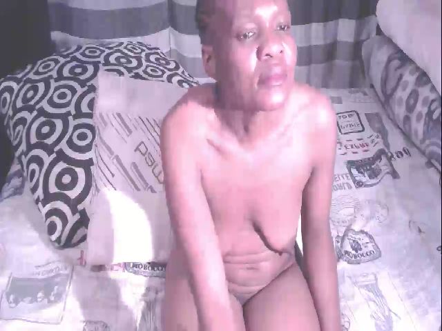 Live sex webcam photo for Sexybooty85 #260765190