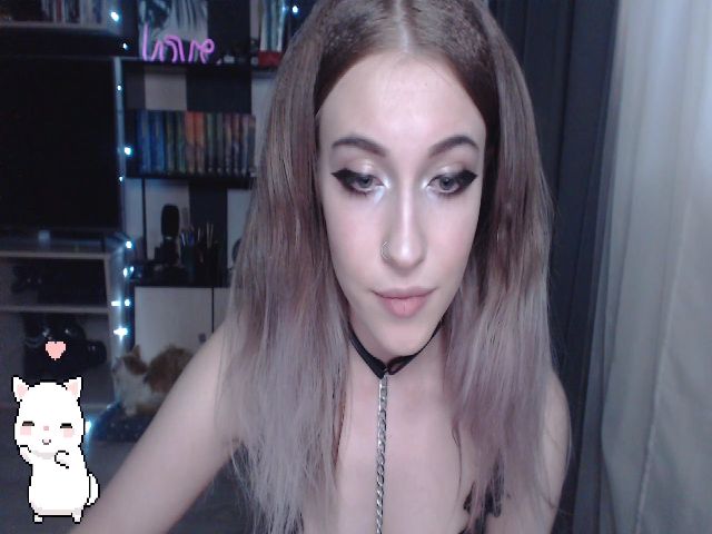 Live sex webcam photo for Your_Ellie #264040541