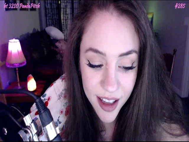 Live sex webcam photo for Sophelia #255010417