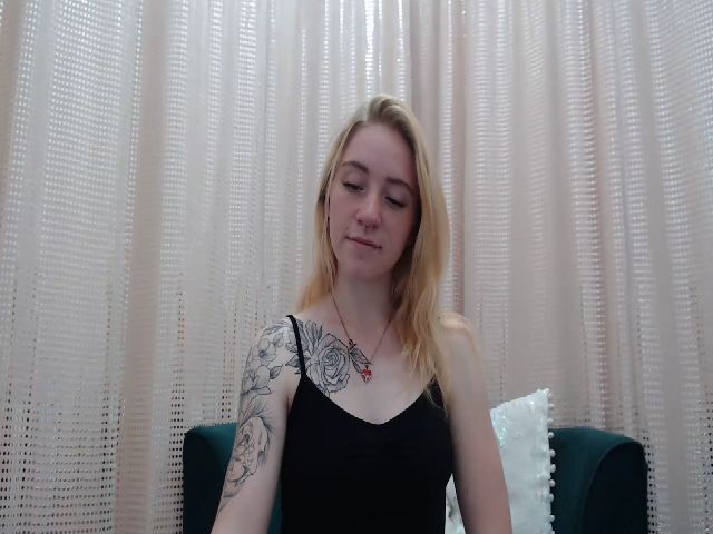 Live sex webcam photo for RedBerryy #259794709