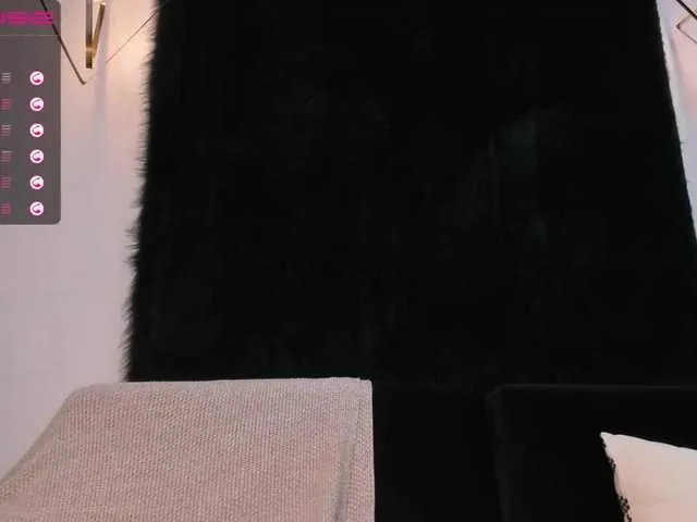 Live sex webcam photo for ZoePresley #240951692