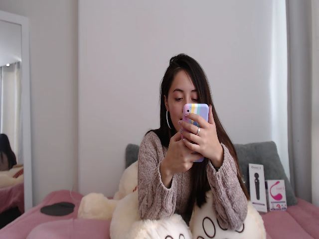 Live sex webcam photo for Anie_sweet #265069356
