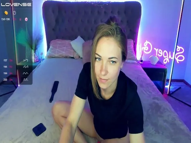 Live sex webcam photo for LilFluffyDuck #256211405