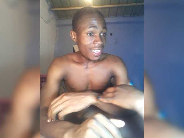 Live sex webcam photo for Boy14big #251265374