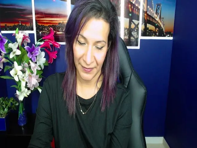 Live sex webcam photo for Infernalsexx #265178435