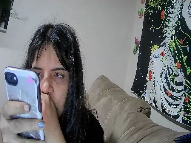 Live sex webcam photo for Lilmisspurp #257980266