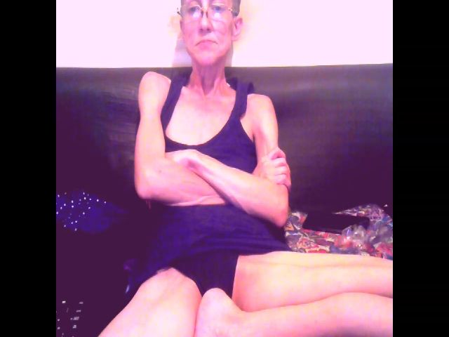 Live sex webcam photo for Sexygeny #259987385