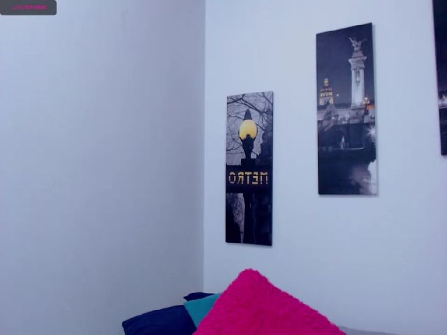 Live sex webcam photo for Alessiafioore #256980911