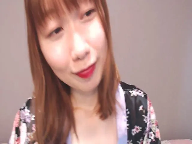 Live sex webcam photo for Miyak0 #261171179