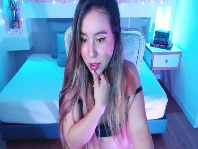 Live sex webcam photo for CiaraWatson #253628759