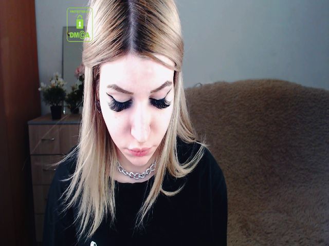 Live sex webcam photo for Alison_Moonli #254954034