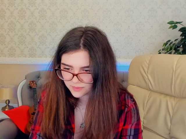 Live sex webcam photo for EliRoks #241225651