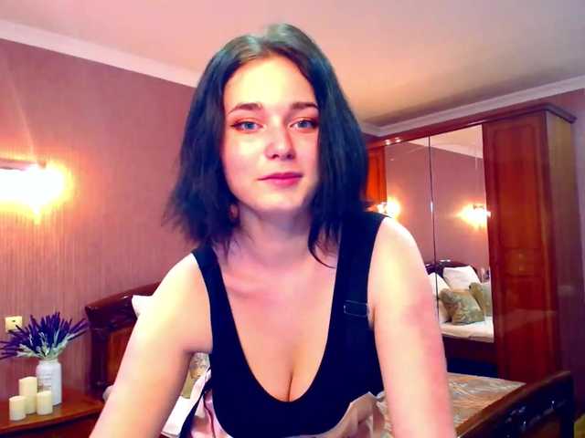 Live sex webcam photo for BurningHearte #244975284