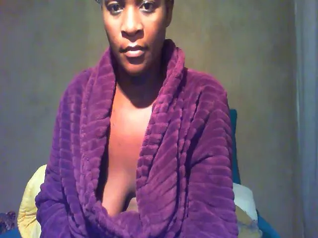 Live sex webcam photo for Collegeslut96 #254969390