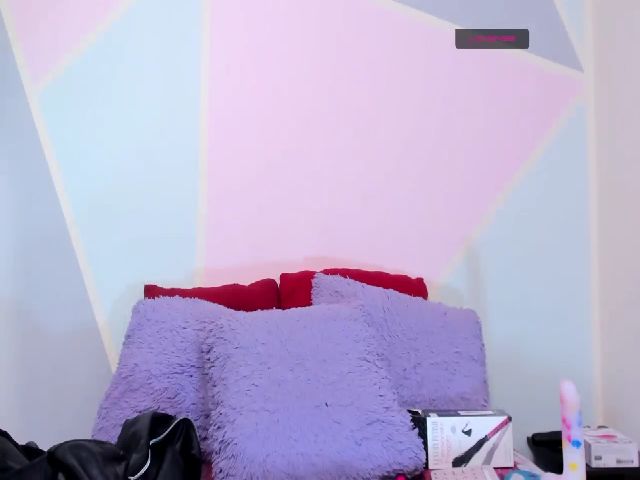 Live sex webcam photo for Violetatoo #264734610