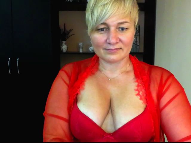 Live sex webcam photo for KailyMey #255685178