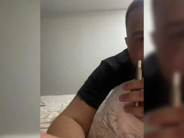 Live sex webcam photo for Bacardi691 #263817259