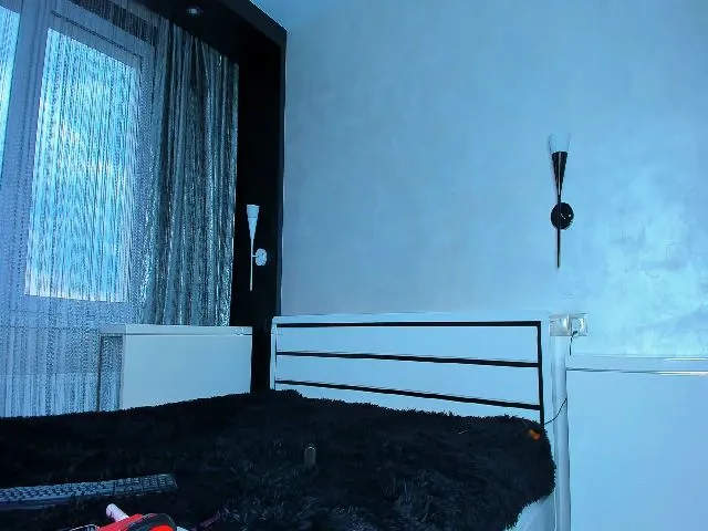 Live sex webcam photo for MayaTheLove #262124403
