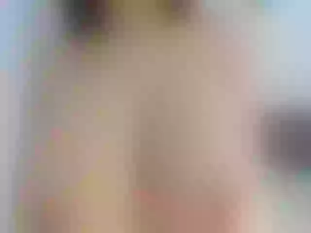 Live sex webcam photo for LuvGeorgia #252900935