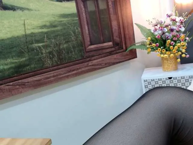 Live sex webcam photo for AliceBraga #251208538