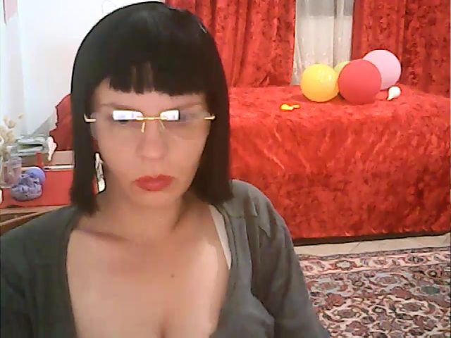 Live sex webcam photo for araartist #256468776