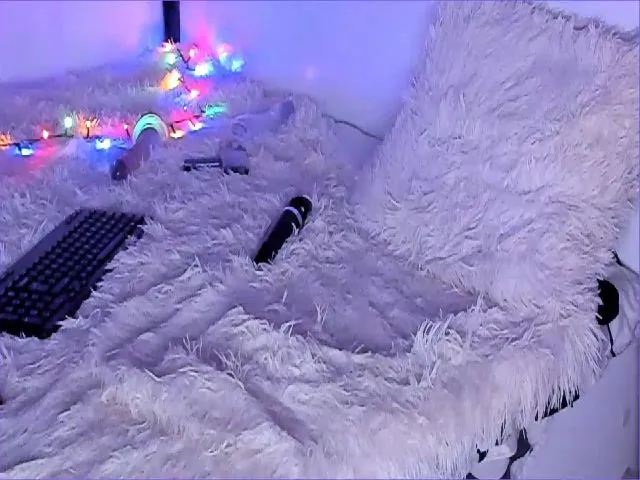 Live sex webcam photo for Lora_Luv #256203183