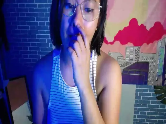 Live sex webcam photo for GoddessShaiya #255242361
