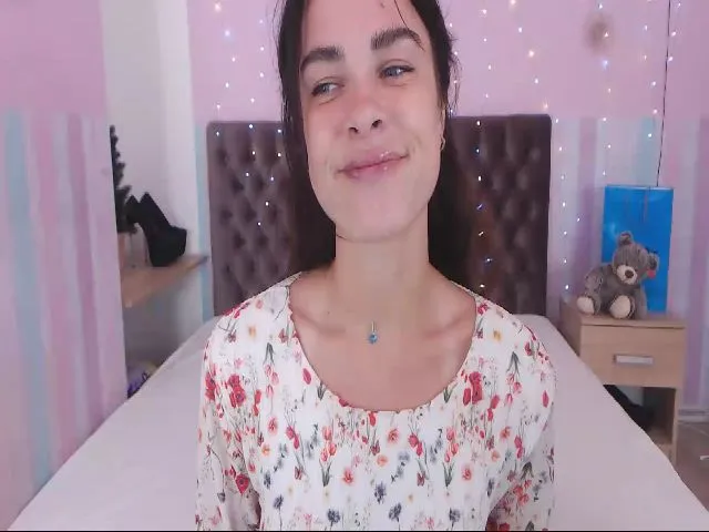 Live sex webcam photo for ErikaCurtees #252883732